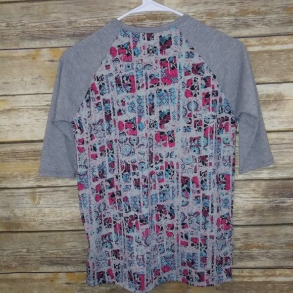 ⬇⬇ LuLaRoe Sloan Randy Raglan Tee Gray Sleeve 12 - Picture 3 of 5